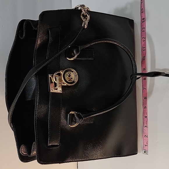 Michael Kors Hamilton Large Bag with Lock and Key - Picture 10 of 11